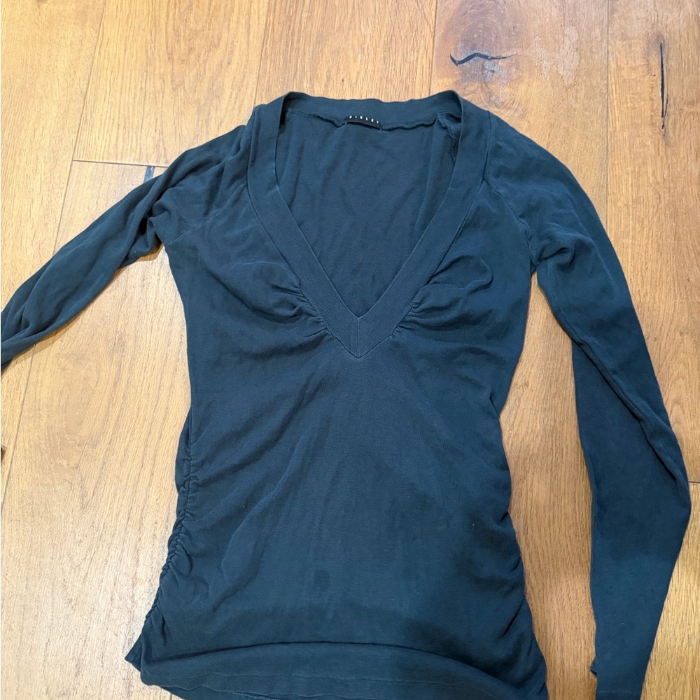 Sisley Deep Black Long Sleeve V-Neck Top